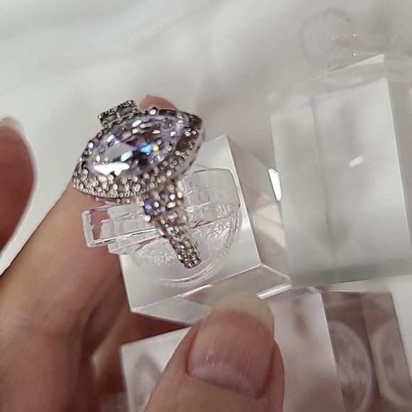 Marquise Diamond Simulant Ring - Picture 2 of 14